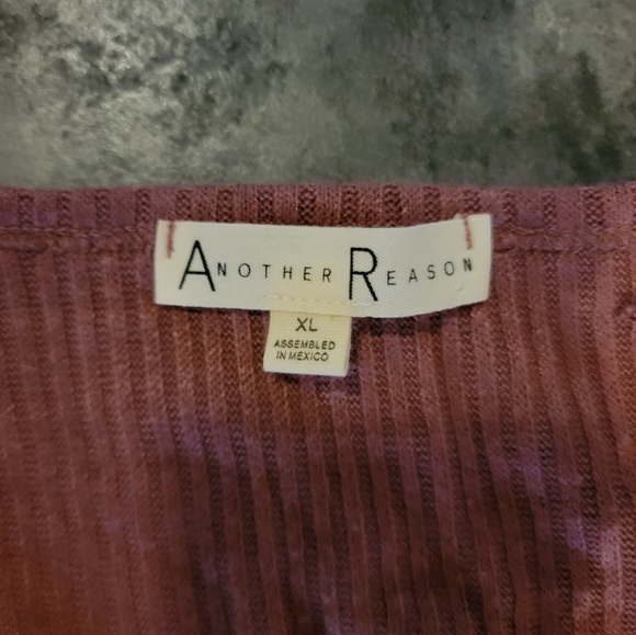 Another Reason V neck Long Sleeve Cuffed shirt XL - Picture 2 of 4
